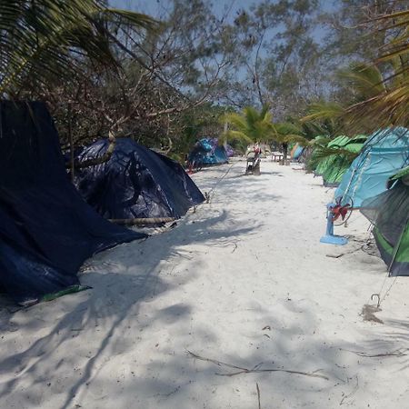 Sandbank Restaurant & Camping Koh Rong Kaoh Touch Exterior foto