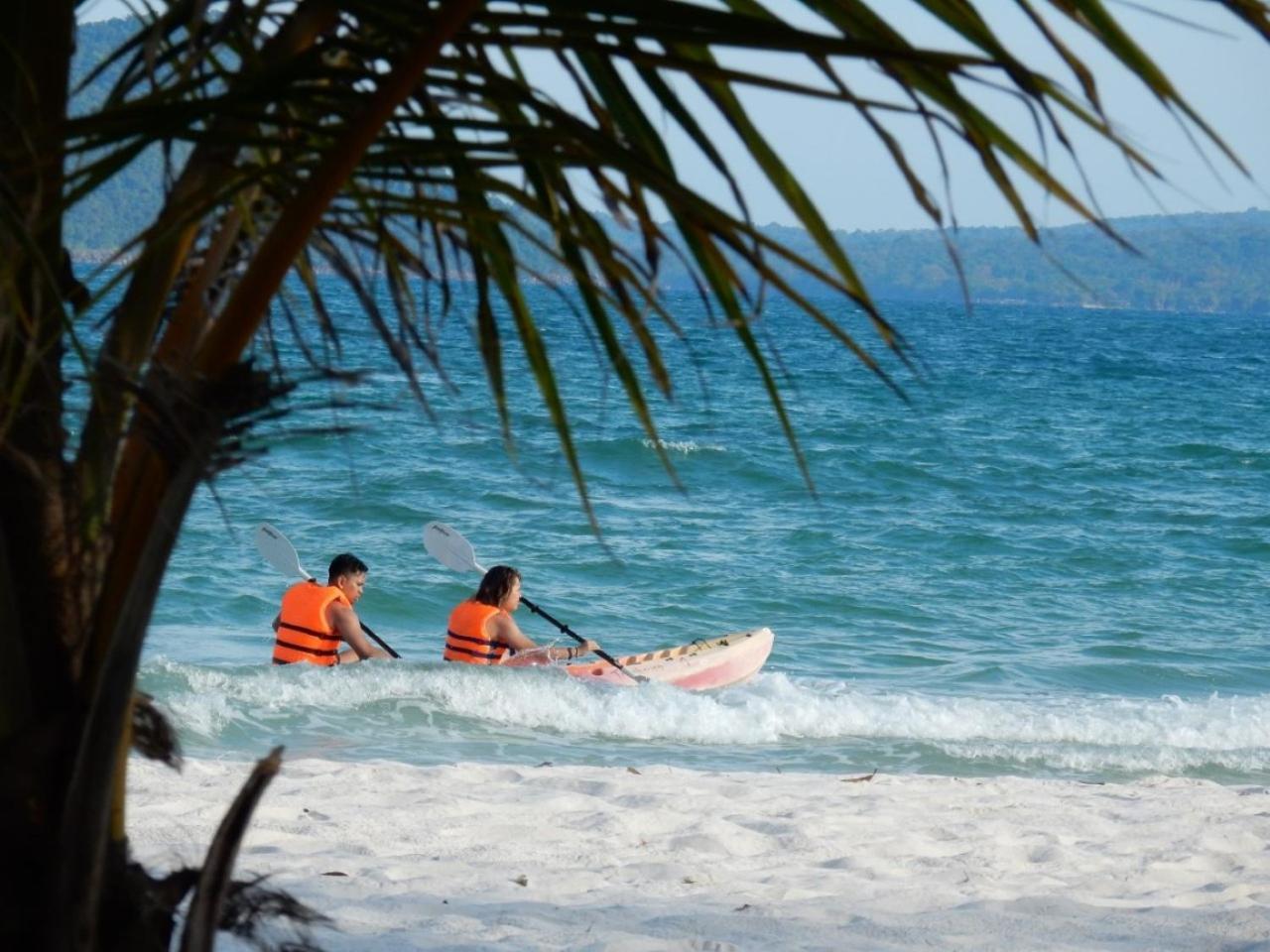 Sandbank Restaurant & Camping Koh Rong Kaoh Touch Exterior foto