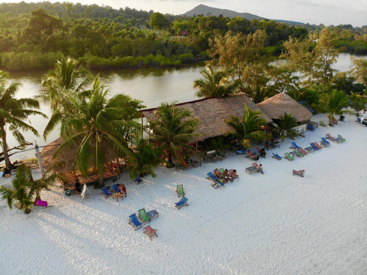 Sandbank Restaurant & Camping Koh Rong Kaoh Touch Exterior foto