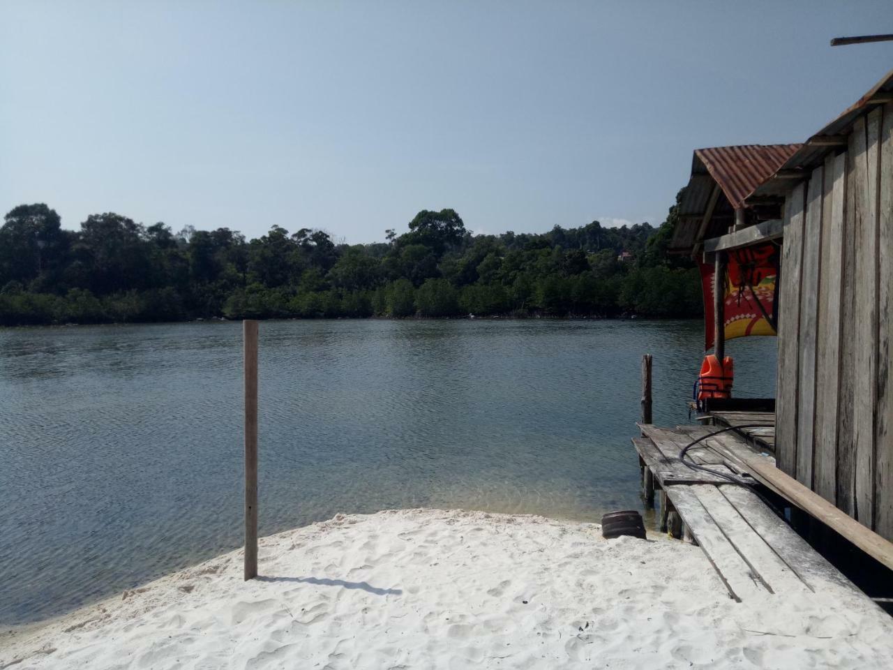 Sandbank Restaurant & Camping Koh Rong Kaoh Touch Exterior foto