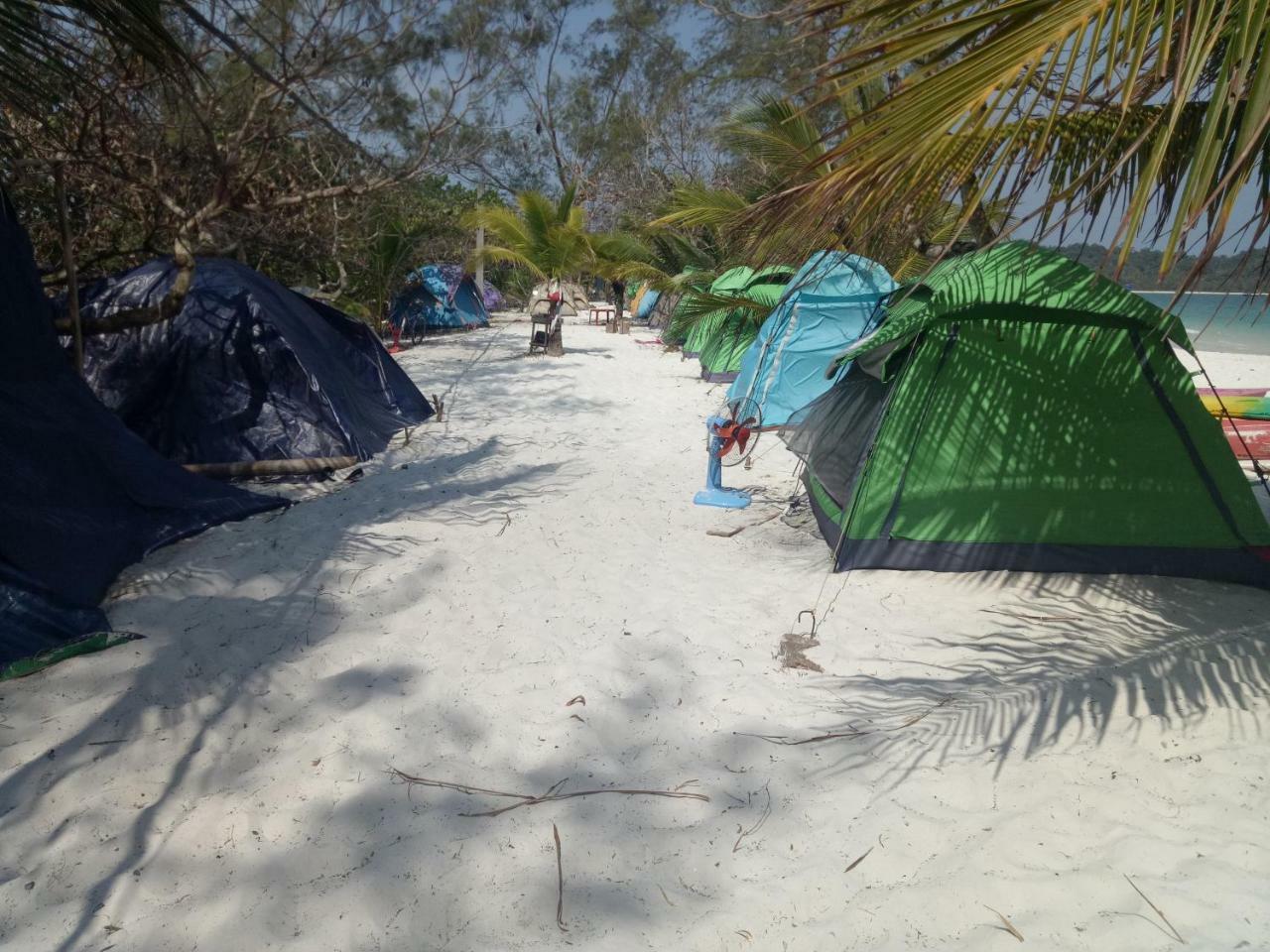 Sandbank Restaurant & Camping Koh Rong Kaoh Touch Exterior foto
