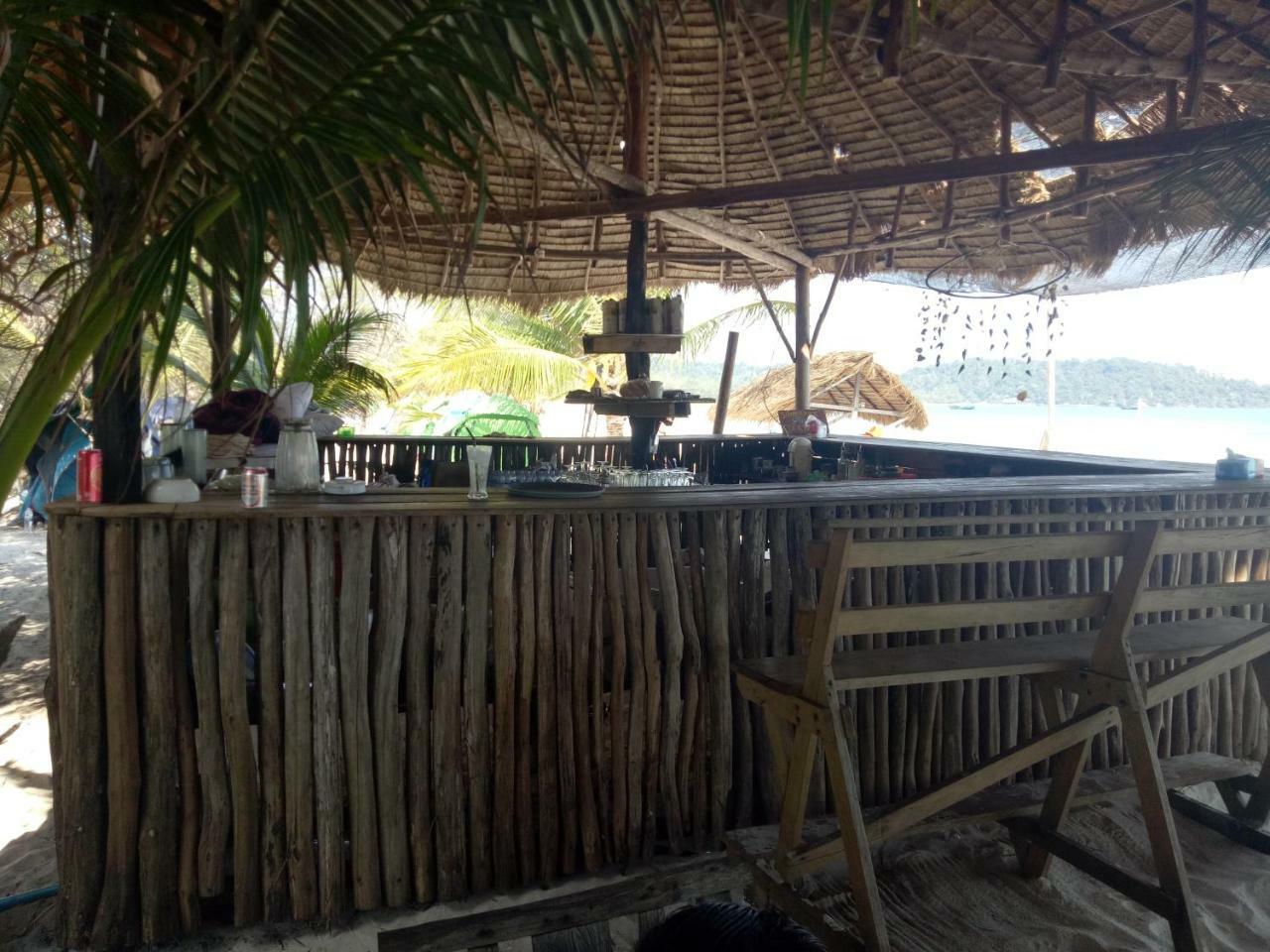 Sandbank Restaurant & Camping Koh Rong Kaoh Touch Exterior foto